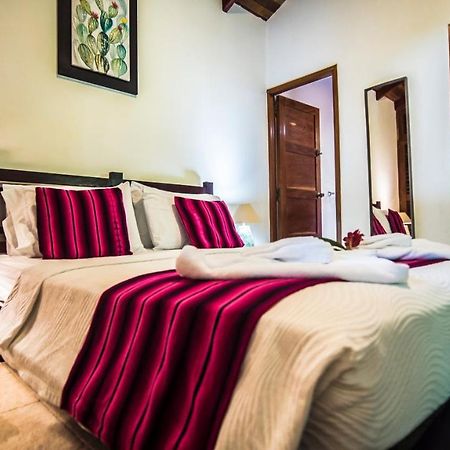 Hotel El Pequeno Gecko Verde Sámara エクステリア 写真