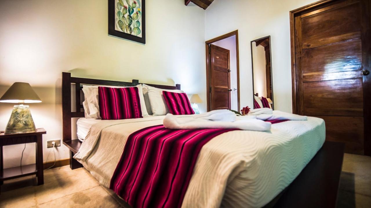 Hotel El Pequeno Gecko Verde Sámara エクステリア 写真