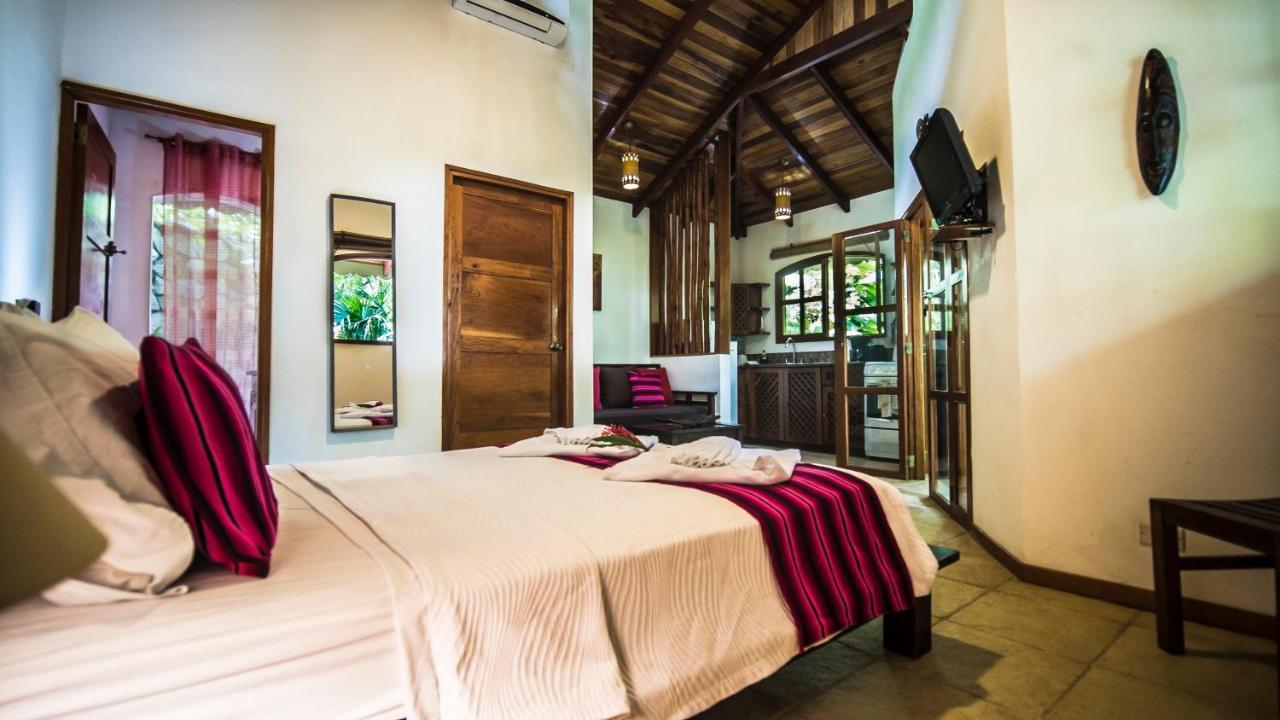 Hotel El Pequeno Gecko Verde Sámara エクステリア 写真