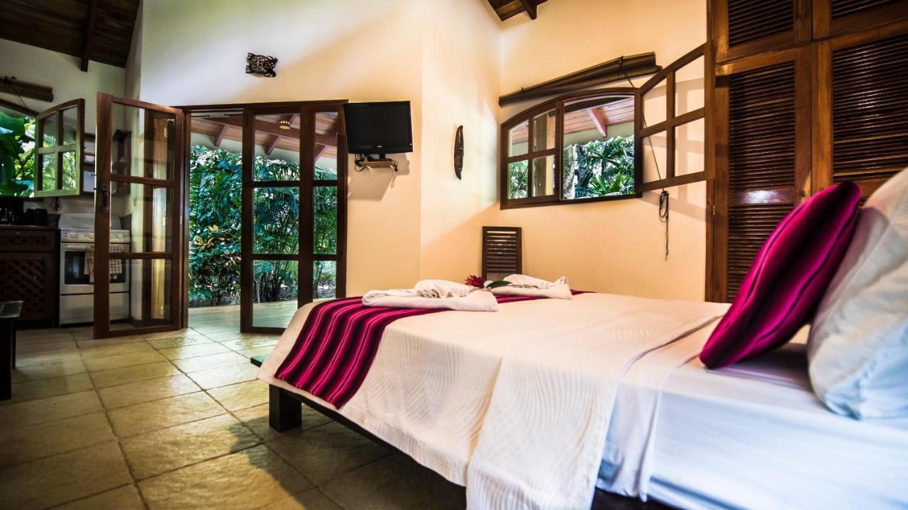 Hotel El Pequeno Gecko Verde Sámara エクステリア 写真