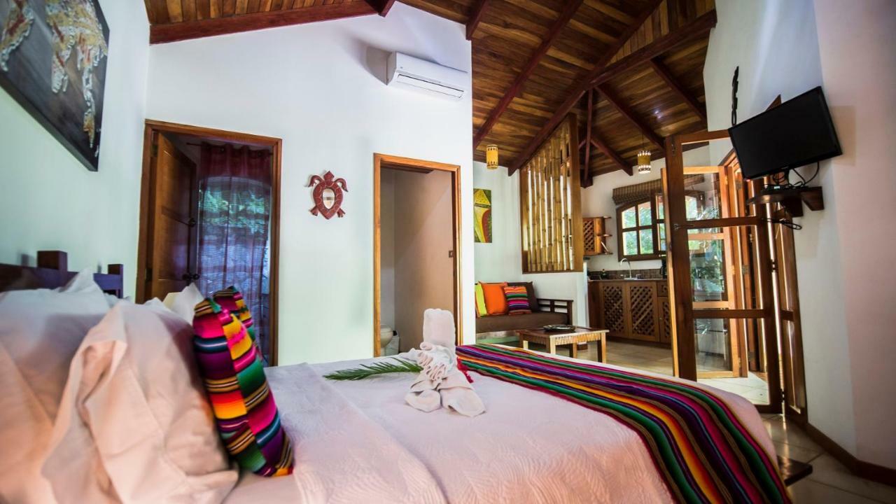 Hotel El Pequeno Gecko Verde Sámara エクステリア 写真