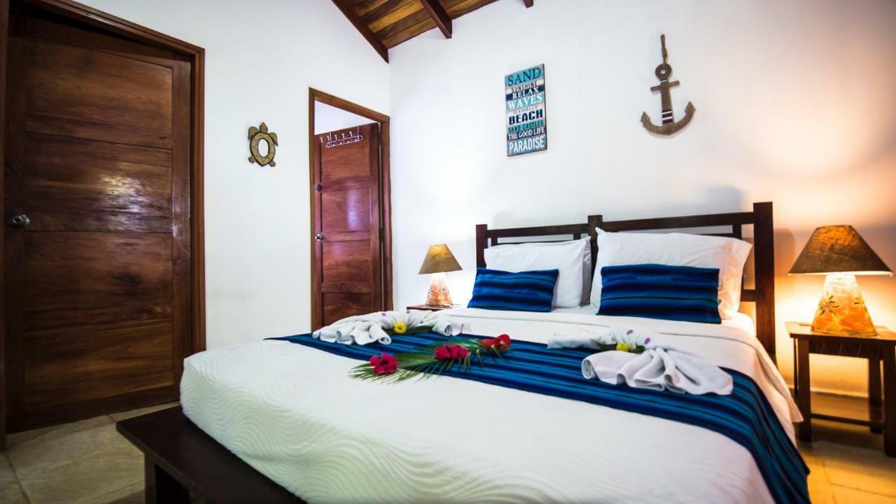 Hotel El Pequeno Gecko Verde Sámara エクステリア 写真