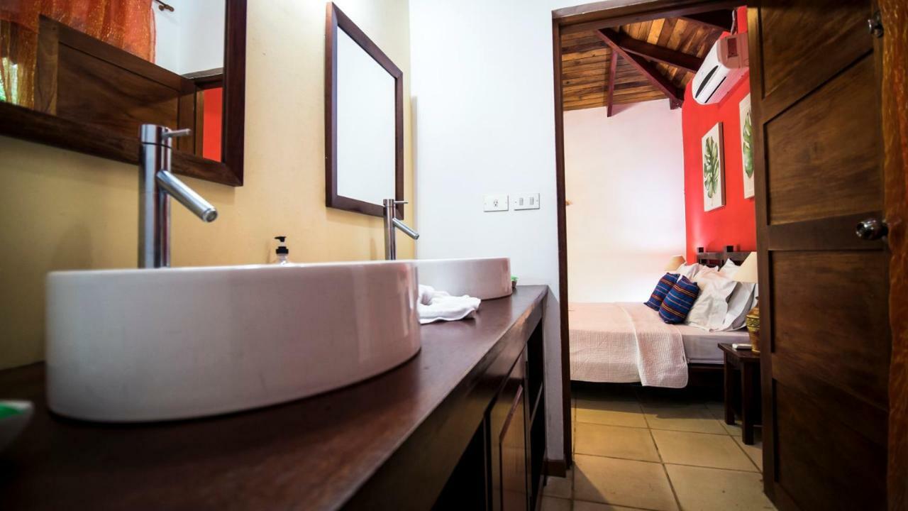 Hotel El Pequeno Gecko Verde Sámara エクステリア 写真