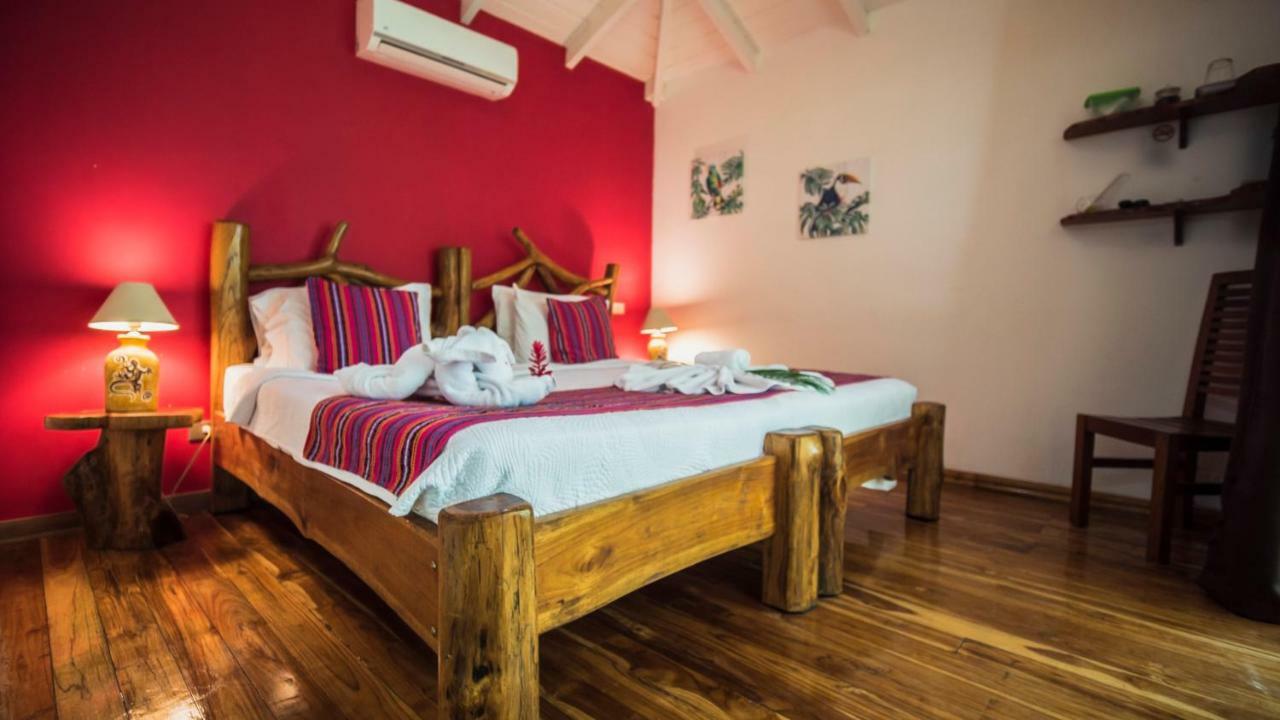 Hotel El Pequeno Gecko Verde Sámara エクステリア 写真