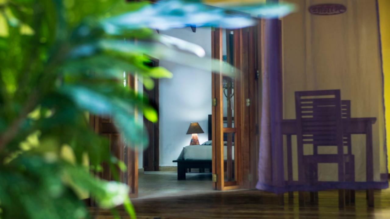 Hotel El Pequeno Gecko Verde Sámara エクステリア 写真