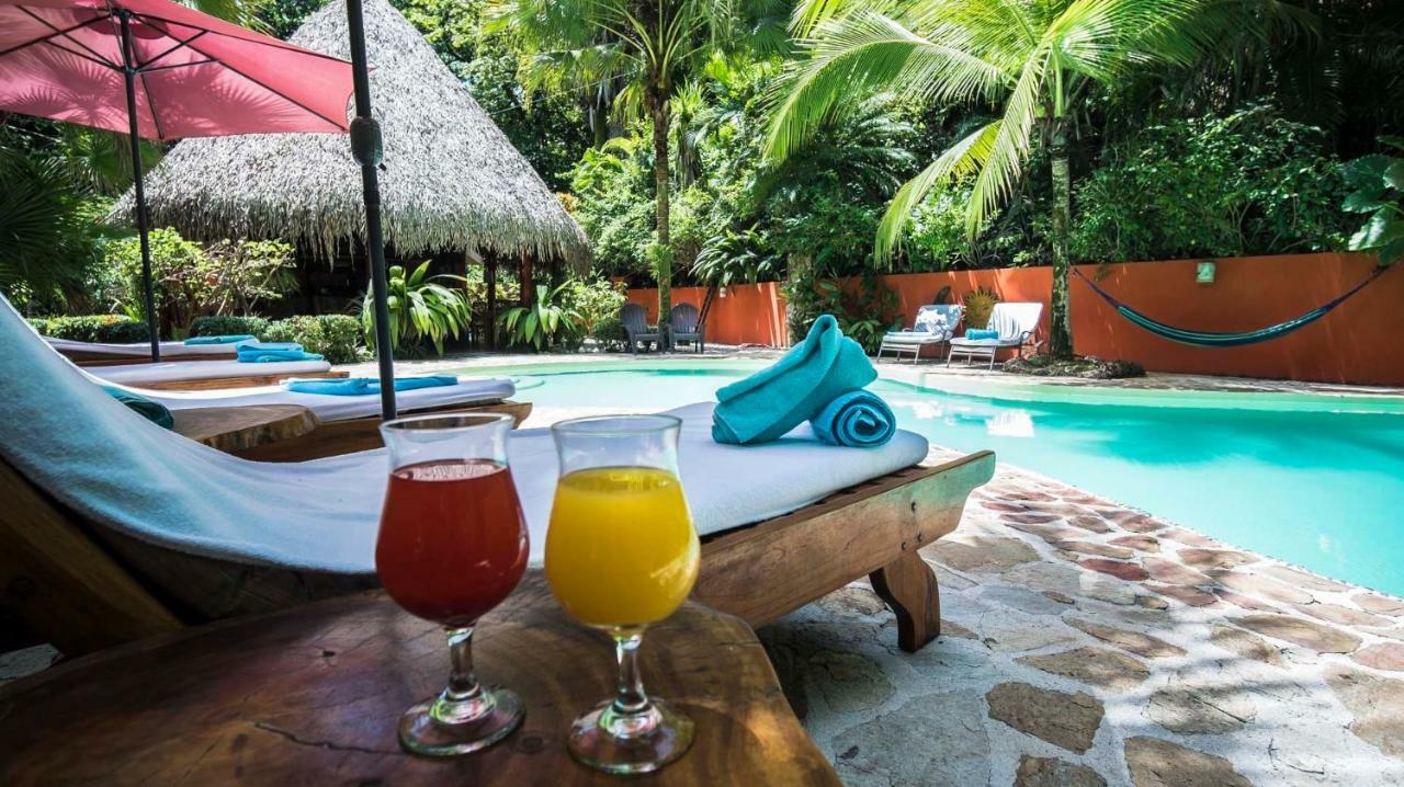 Hotel El Pequeno Gecko Verde Sámara エクステリア 写真